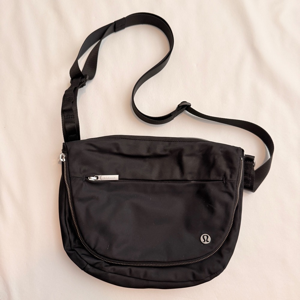 Lululemon All Night Festival Bag Micro Women OS Black Crossbody 2L LW9DYHS